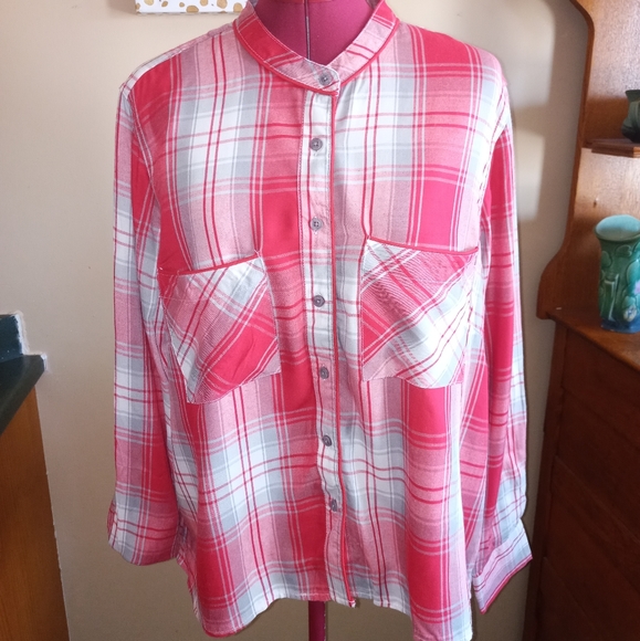 Melissa McCarthy plaid flannel shirt - Picture 1 of 6